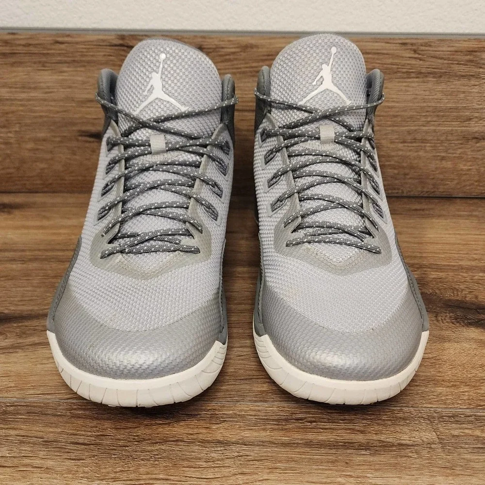 Nike Jordan Men's Grey Basketball Shoes